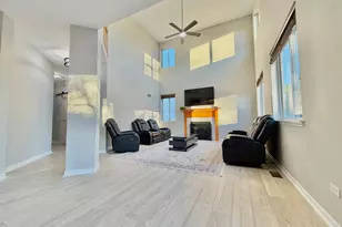 88 Hackney Ln, Lindenhurst, IL 60046 - Photo 13