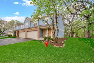 915 Old Oak Cir, Algonquin, IL 60102 - Photo 3