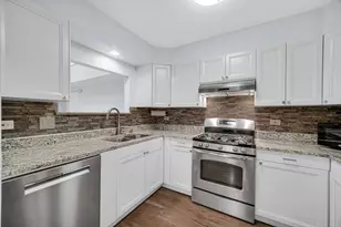 915 Old Oak Cir, Algonquin, IL 60102 - Photo 7
