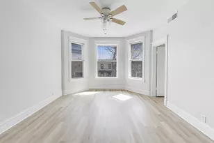 1646 W Byron St, Chicago, IL 60613 - Photo 5