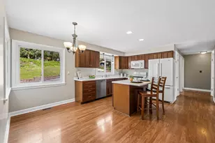 809 Ridgeland St, Fox River Grove, IL 60021 - Photo 13
