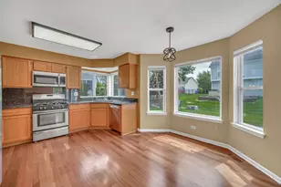 1201 Mayfair Dr, Carpentersville, IL 60110 - Photo 11