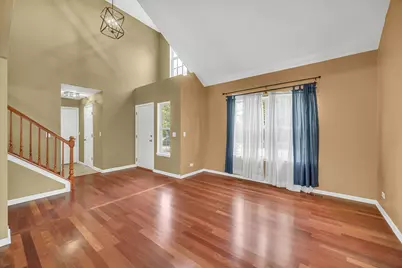 1201 Mayfair Drive, Carpentersville, IL 60110 - Photo 5