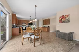 257 Hanburg Ln, Bolingbrook, IL 60440 - Photo 11