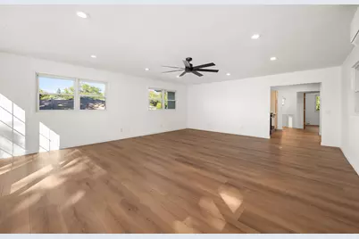 341 N View Street, Hinckley, IL 60520 - Photo 13