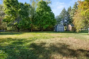 341 N View St, Hinckley, IL 60520 - Photo 29