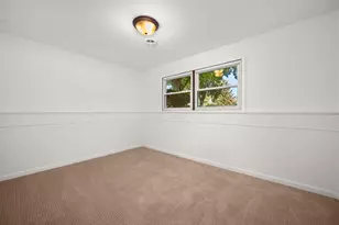 341 N View St, Hinckley, IL 60520 - Photo 23