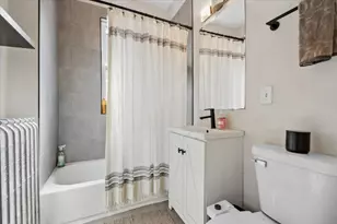 4143 W Cornelia Ave, Chicago, IL 60641 - Photo 19