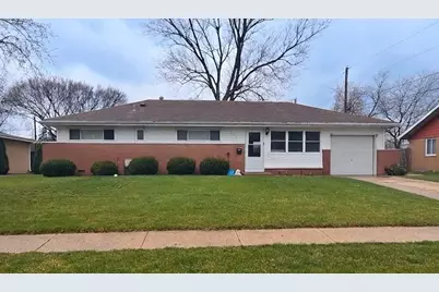 560 Geronimo Street, Hoffman Estates, IL 60169 - Photo 1