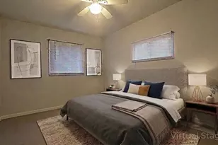 560 Geronimo St, Hoffman Estates, IL 60169 - Photo 5