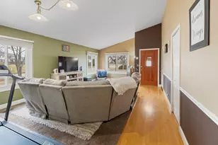 1975 Eastman Ln, Hanover Park, IL 60133 - Photo 5