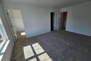 1033 Atterberg Rd, South Elgin, IL 60177 - Photo 11