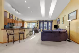 306 Austin Dr, Shorewood, IL 60404 - Photo 5