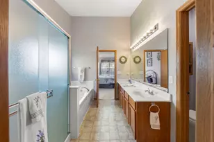 306 Austin Dr, Shorewood, IL 60404 - Photo 17