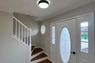 513 Trestle Ct, Grayslake, IL 60030 - Photo 11