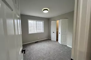 513 Trestle Ct, Grayslake, IL 60030 - Photo 17