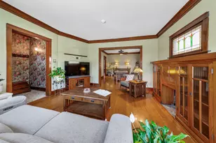 4917 N Kilbourn Ave, Chicago, IL 60630 - Photo 5