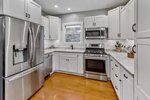 4917 N Kilbourn Ave, Chicago, IL 60630 - Photo 9