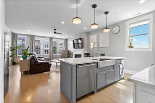 2438 N Western Ave, Chicago, IL 60647 - Photo 3