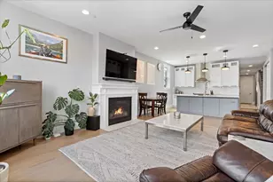 2438 N Western Ave, Chicago, IL 60647 - Photo 5