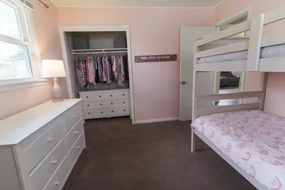 2414 Deerpath Drive, Lindenhurst, IL 60046 - Photo 9