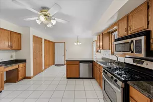 16101 Lake Villa Ave, Tinley Park, IL 60477 - Photo 7