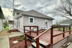 756 2nd St, West Brooklyn, IL 61378 - Photo 9