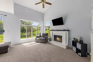 1039 Ripple Ridge Dr, Darien, IL 60561 - Photo 9