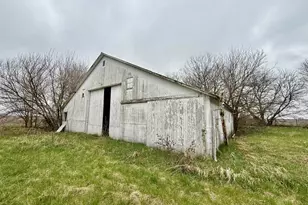 656 N 6th Rd, Rutland, IL 61358 - Photo 7