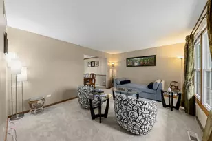 4108 Schillinger Dr, Naperville, IL 60564 - Photo 3