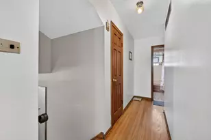 206 S See-Gwun Ave, Mount Prospect, IL 60056 - Photo 19