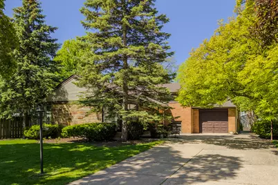 206 S See Gwun Avenue, Mount Prospect, IL 60056 - Photo 1