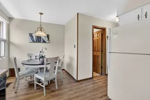 206 S See-Gwun Ave, Mount Prospect, IL 60056 - Photo 15