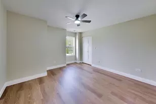 239 Parker Ave, Aurora, IL 60505 - Photo 19