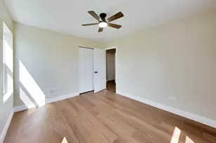 239 Parker Ave, Aurora, IL 60505 - Photo 27