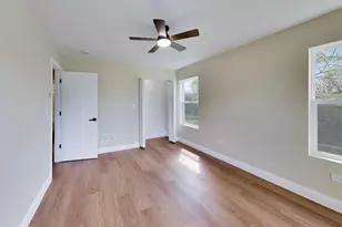 239 Parker Ave, Aurora, IL 60505 - Photo 25
