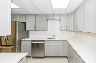 [Address not provided], Northbrook, IL 60062 - Photo 3
