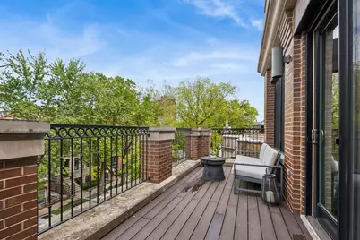 1419 W Byron Street #3, Chicago, IL 60613 - Photo 7