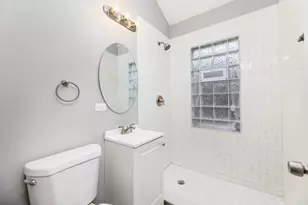 1217 Elmwood Ave, Berwyn, IL 60402 - Photo 21
