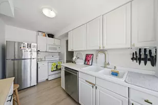 6030 N Sheridan Rd, Chicago, IL 60660 - Photo 7