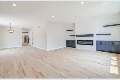 7948 W 74th Avenue, Bridgeview, IL 60455 - Photo 9