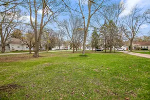 205 S Meadow St, Grant Park, IL 60940 - Photo 33