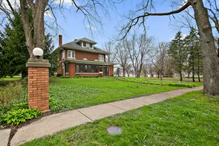 205 S Meadow St, Grant Park, IL 60940 - Photo 3