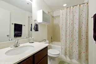 1122 W Catalpa Ave, Chicago, IL 60640 - Photo 5