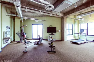 1122 W Catalpa Ave, Chicago, IL 60640 - Photo 7