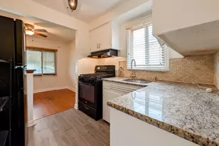 631 Balmoral Ave, Westchester, IL 60154 - Photo 5