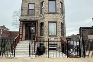 6049 S Champlain Ave, Chicago, IL 60637 - Photo 1