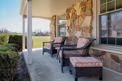 1123 Juniper Parkway, Libertyville, IL 60048 - Photo 3