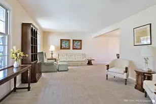 1123 Juniper Pkwy, Libertyville, IL 60048 - Photo 5