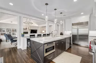 1303 N Cross St, Wheaton, IL 60187 - Photo 15